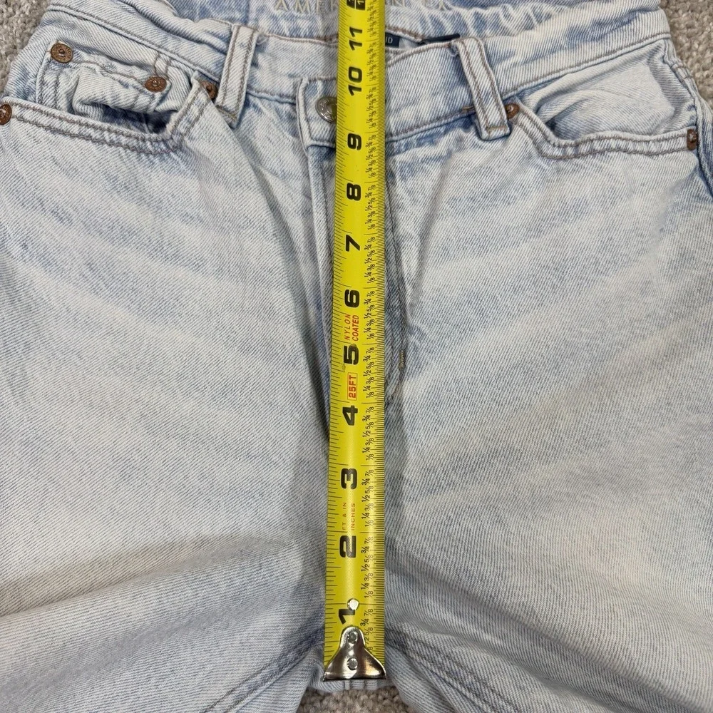 American Eagle Strigid Mom Jeans Light Wash Straight Leg High Rise Size 000 x 31 - Picture 5 of 8